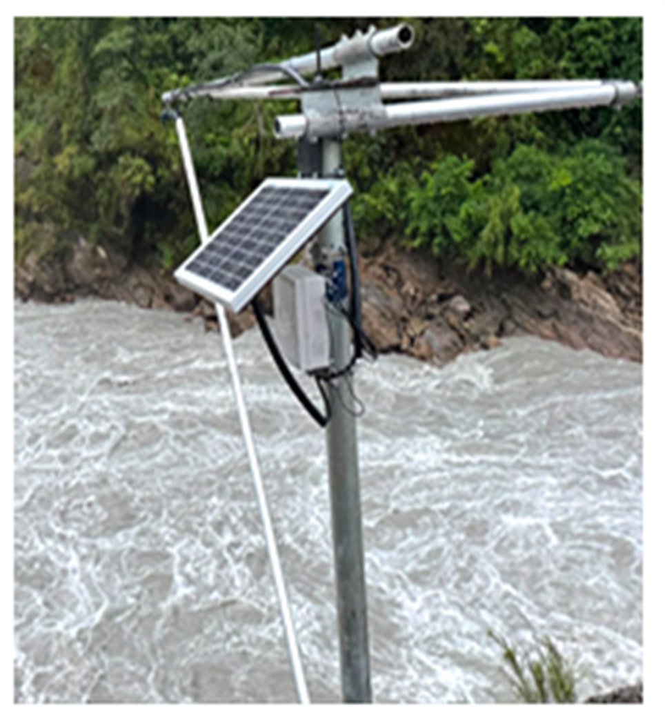 Sensor Device to monitor flood Level